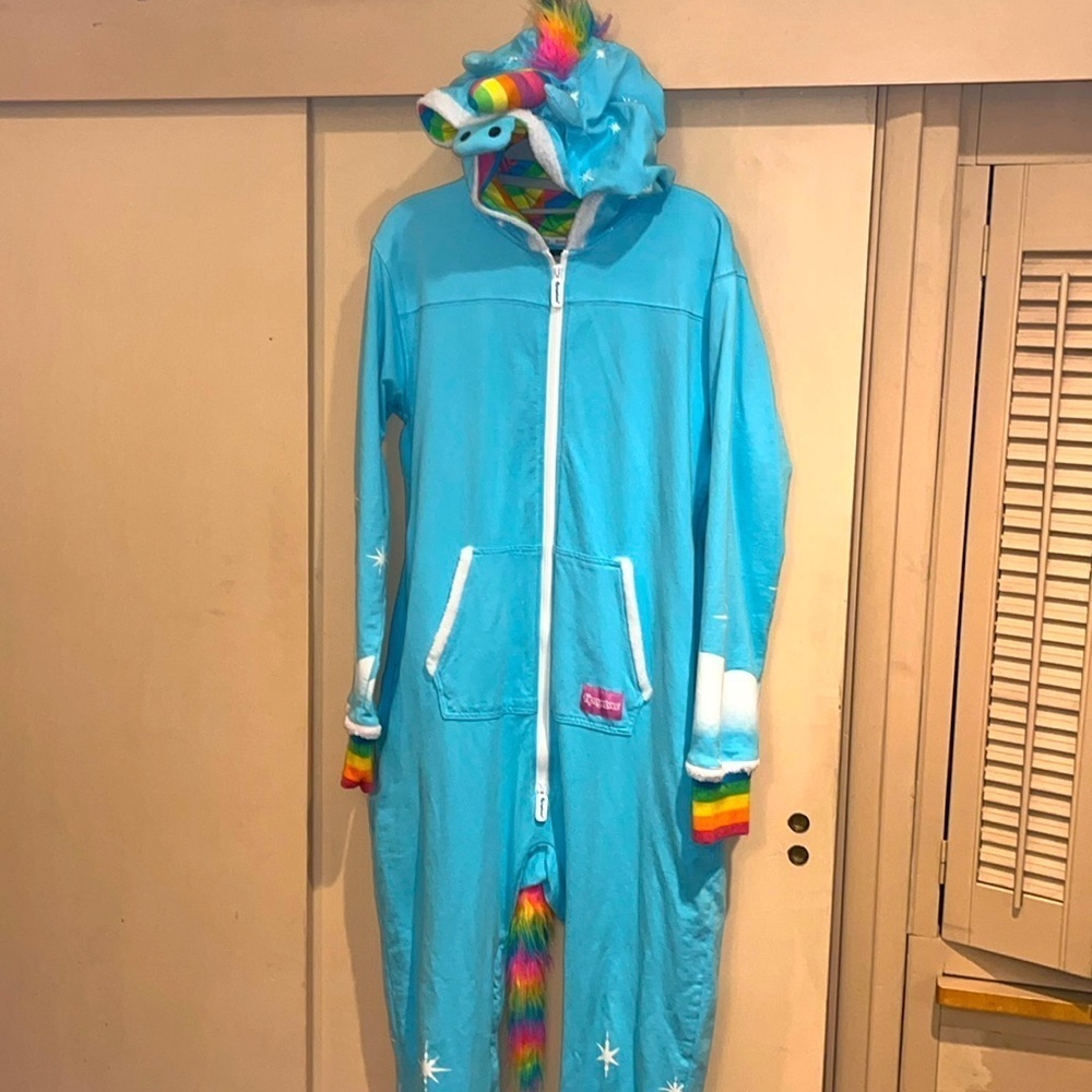 TipsyElves size Med rainbow 🌈 Unicorn 🦄 onesie, zippers and pockets
